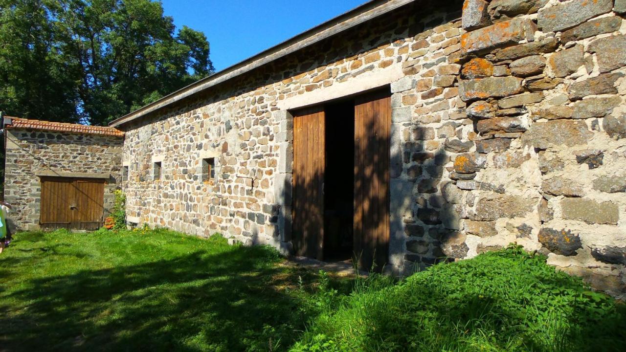 Maison De Famille Au Plateau Du Mezenc Les Vastres Luaran gambar